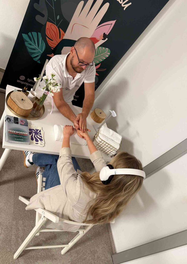 masaż dłoni z medytacją